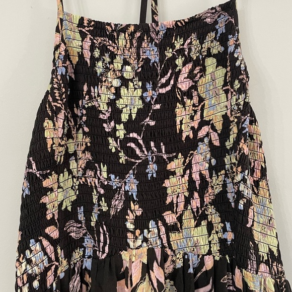 Intimately Free People sz large dark gray w/ floral print strappy smocked maxi - Picture 4 of 10